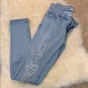 Levi’s 711 Skinny Jeans